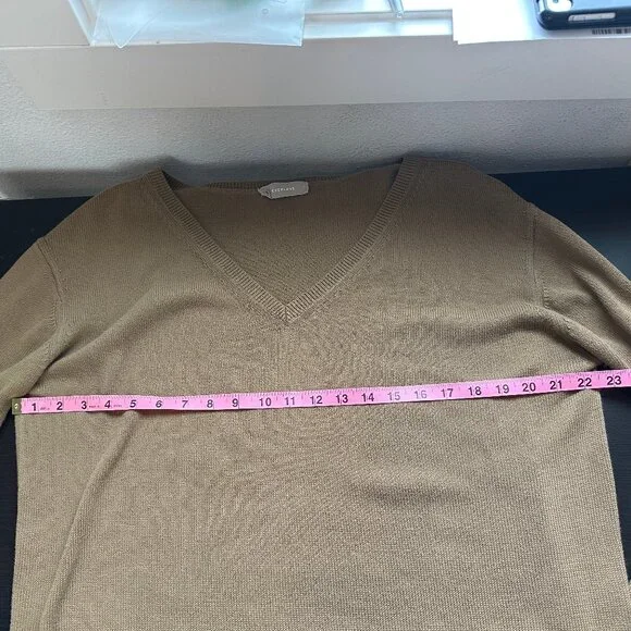 Everlane Olive Green 100% Cotton V-Neck Sweater - Picture 9 of 11